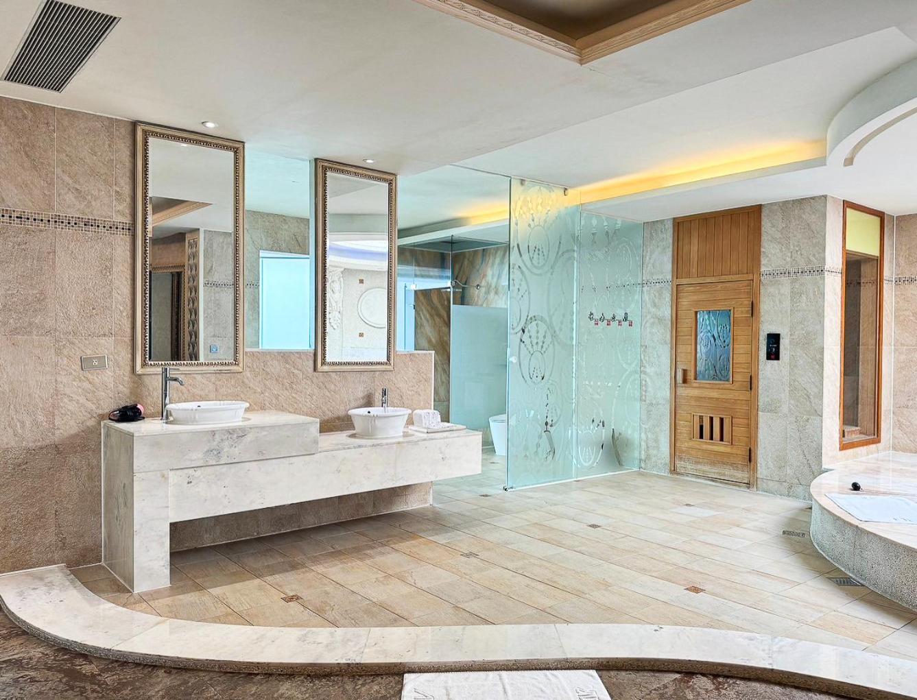 All-Ur Boutique Motel -Chia Yi Branch Chiayi City Exterior photo