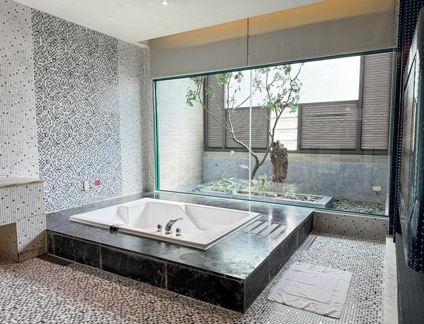 All-Ur Boutique Motel -Chia Yi Branch Chiayi City Exterior photo